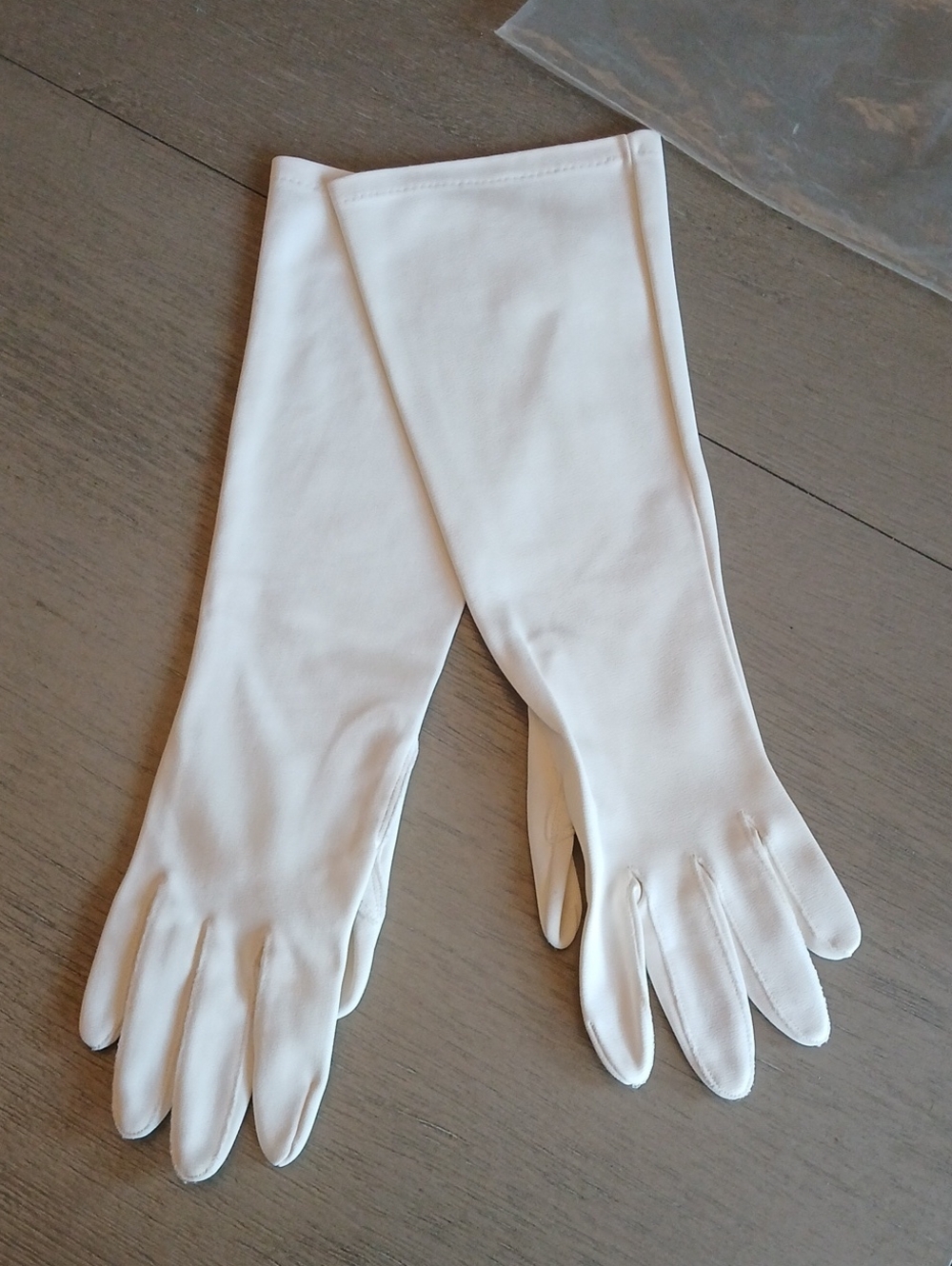 Classic Ivory Formal Gloves